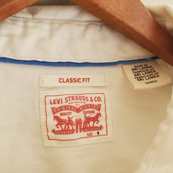 Levi's Short Sleeve Button-down Shirt - Picture 4 of 5